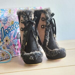 Irregular Choice “Apple Turnover” Ankle Boots – Size EU 41 / US 10